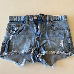 H&M light wash denim shorts